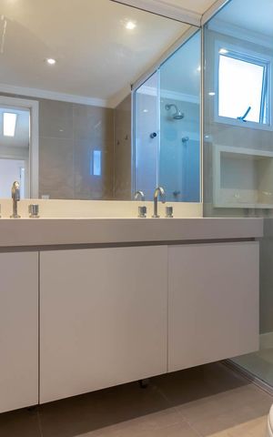 Apartamento à venda com 163m², 3 quartos e 3 vagasBanheiro da Suíte 1