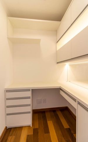 Apartamento à venda com 163m², 3 quartos e 3 vagasEscritório