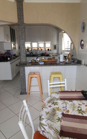 Casa para alugar com 200m², 3 quartos e 2 vagasCozinha