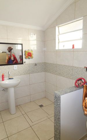 Casa para alugar com 200m², 3 quartos e 2 vagasBanheiro da Suíte 1