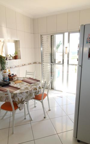 Casa para alugar com 200m², 3 quartos e 2 vagasCozinha