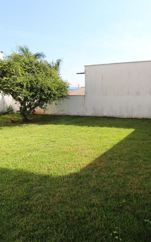 Casa para alugar com 200m², 3 quartos e 2 vagasQuintal