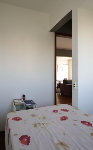 Apartamento à venda com 74m², 2 quartos e 1 vagaQuarto 2