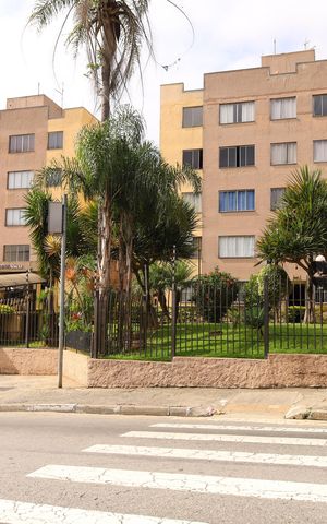 Apartamento à venda com 55m², 3 quartos e 1 vagaFachada do condomínio - Placa grande instalada na grade da fachada do condomínio, dia 04.07.2026 - Código da placa: LDNB-685