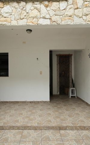 Casa à venda com 275m², 4 quartos e 4 vagasQuintal