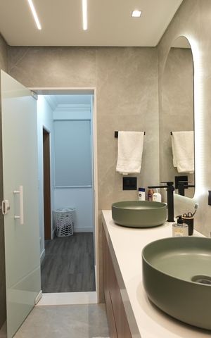 Casa à venda com 275m², 4 quartos e 4 vagasBanheiro da Suíte 1