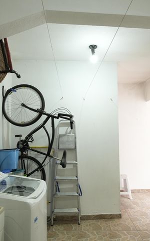 Casa à venda com 275m², 4 quartos e 4 vagasÁrea de Serviço