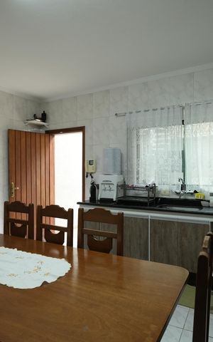 Casa à venda com 275m², 4 quartos e 4 vagasCozinha