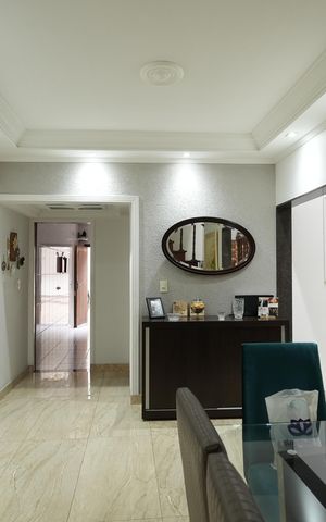 Casa à venda com 275m², 4 quartos e 4 vagasSala