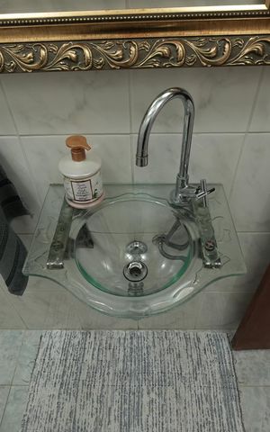 Casa à venda com 275m², 4 quartos e 4 vagasBanheiro Social