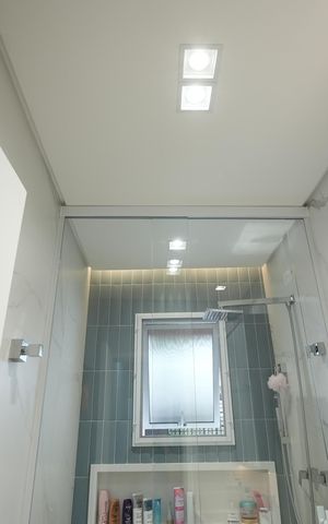 Casa à venda com 275m², 4 quartos e 4 vagasBanheiro Social
