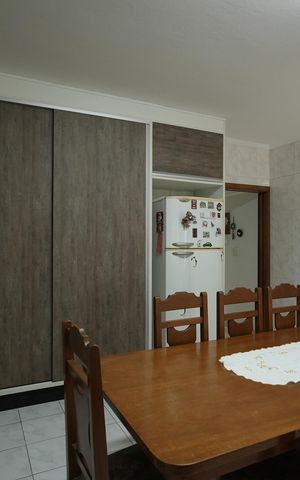 Casa à venda com 275m², 4 quartos e 4 vagasCozinha