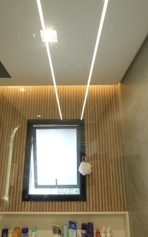 Casa à venda com 275m², 4 quartos e 4 vagasBanheiro da Suíte 1