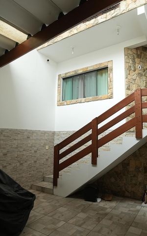 Casa à venda com 275m², 4 quartos e 4 vagasGaragem