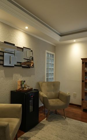 Casa à venda com 275m², 4 quartos e 4 vagasSala