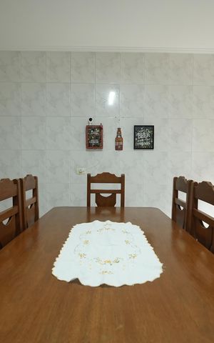 Casa à venda com 275m², 4 quartos e 4 vagasCozinha