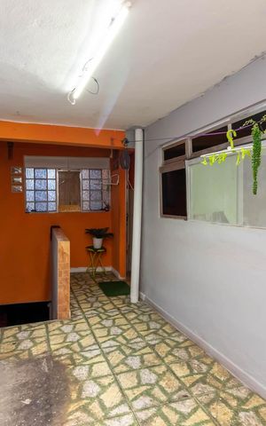 Casa à venda com 140m², 5 quartos e 2 vagasEdícula - Área de Serviço