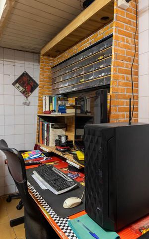 Casa à venda com 140m², 5 quartos e 2 vagasQuarto de Serviço