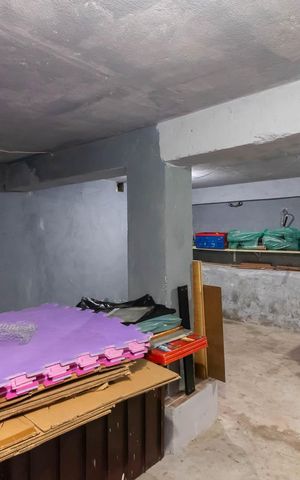 Casa à venda com 140m², 5 quartos e 2 vagasSalão