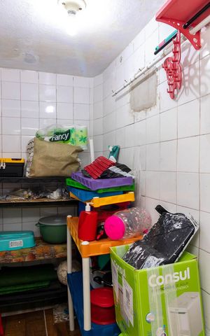 Casa à venda com 140m², 5 quartos e 2 vagasBanheiro de Serviço