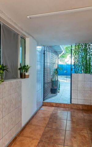 Casa à venda com 140m², 5 quartos e 2 vagasCorredor de Entrada