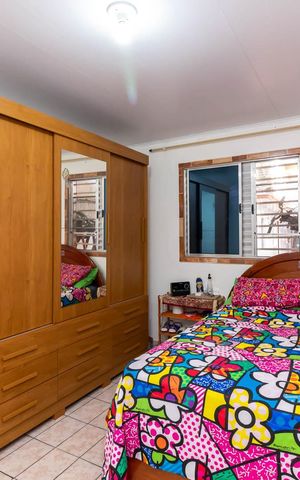 Casa à venda com 140m², 5 quartos e 2 vagasEdícula - Quarto 2