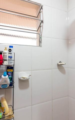 Casa à venda com 140m², 5 quartos e 2 vagasBanheiro