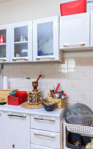 Casa à venda com 140m², 5 quartos e 2 vagasEdícula - Cozinha