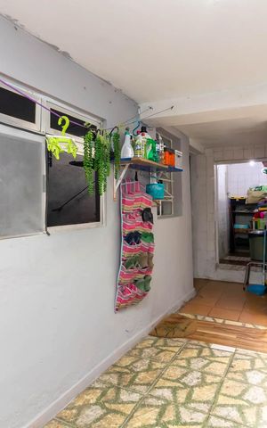 Casa à venda com 140m², 5 quartos e 2 vagasEdícula - Área de Serviço
