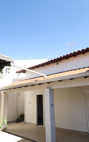 Casa para alugar com 200m², 4 quartos e 2 vagasVaranda