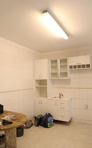 Casa para alugar com 200m², 4 quartos e 2 vagasCozinha
