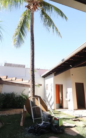 Casa para alugar com 200m², 4 quartos e 2 vagasQuintal