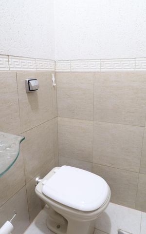 Casa para alugar com 200m², 4 quartos e 2 vagasLavabo