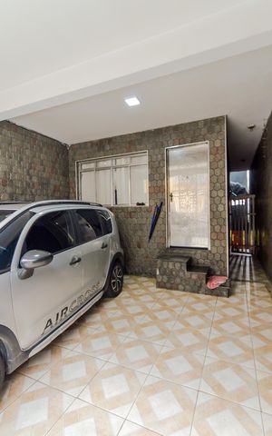 Casa à venda com 242m², 5 quartos e 2 vagasGaragem 