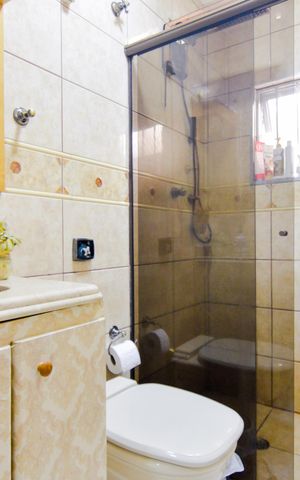 Casa à venda com 242m², 5 quartos e 2 vagasBanheiro da Suíte 