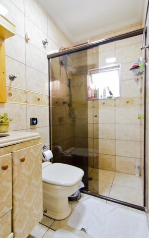 Casa à venda com 242m², 5 quartos e 2 vagasBanheiro da Suíte 