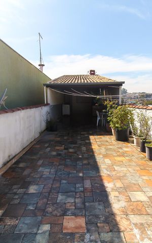 Casa à venda com 250m², 4 quartos e 2 vagasTerraço