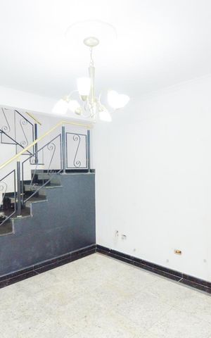 Casa à venda com 125m², 3 quartos e 2 vagasSala