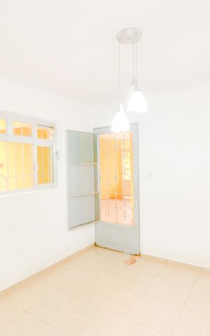 Casa à venda com 125m², 3 quartos e 2 vagasCopa