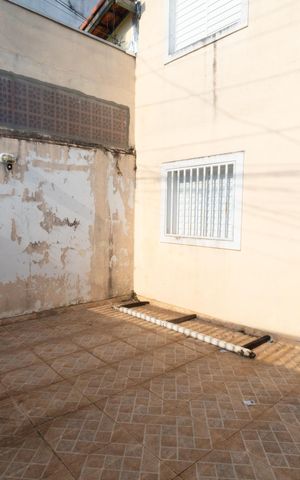 Casa para alugar com 35m², 1 quarto e 1 vaga Casa para alugar com 35m², 1 quarto e 1 vagaGaragem