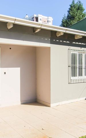 Casa para alugar com 128m², 3 quartos e 5 vagas Casa para alugar com 128m², 3 quartos e 5 vagasÁrea externa
