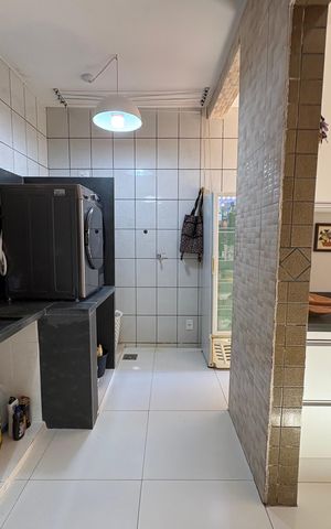Casa à venda com 333m², 4 quartos e 5 vagas Casa à venda com 333m², 4 quartos e 5 vagasLavanderia