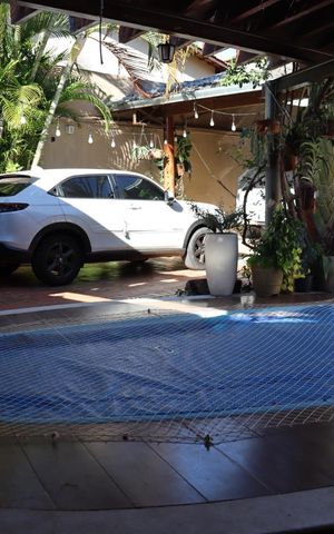 Casa à venda com 333m², 4 quartos e 5 vagasPiscina