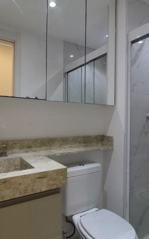 Apartamento à venda com 65m², 2 quartos e 1 vagaBanheiro Social