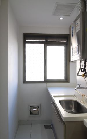 Apartamento à venda com 65m², 2 quartos e 1 vagaÁrea de Serviço