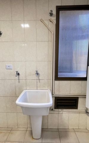 Apartamento à venda com 94m², 3 quartos e 2 vagas Apartamento à venda com 94m², 3 quartos e 2 vagasÁrea de Serviço