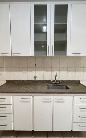 Apartamento à venda com 94m², 3 quartos e 2 vagas Apartamento à venda com 94m², 3 quartos e 2 vagasCozinha