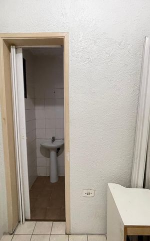 Apartamento à venda com 94m², 3 quartos e 2 vagas Apartamento à venda com 94m², 3 quartos e 2 vagasQuarto de Serviço