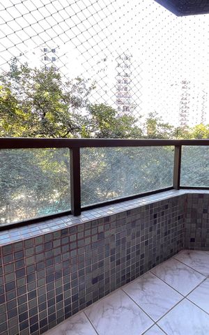 Apartamento à venda com 94m², 3 quartos e 2 vagas Apartamento à venda com 94m², 3 quartos e 2 vagasVaranda