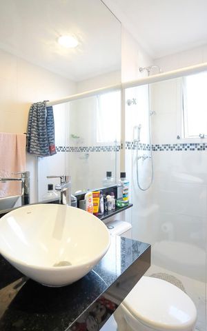 Apartamento à venda com 76m², 2 quartos e 1 vagaBanheiro